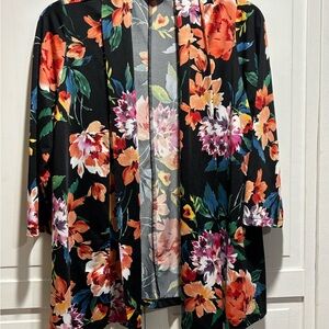 Travel Elements Floral Open‎ Front Kimono
